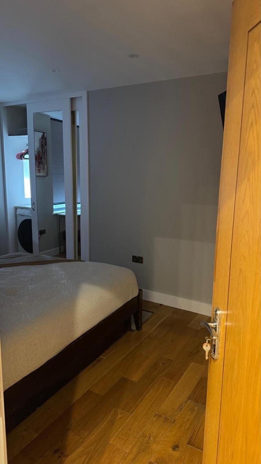 Central Apartment Londra Dış mekan fotoğraf